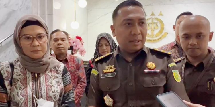 Bupati dan Kajari Indramayu Serahkan Data Baru Kasus BPR KR ke Kejati Jabar