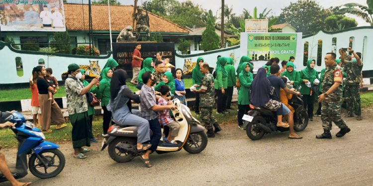 Marhaban Ya Ramadhan, Koramil 0620-10/Lemahabang Bagikan Paket Takjil