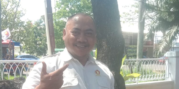 Tak Disangka Saat Mendaftar Ke KPU Diiring Ratusan Pendukung