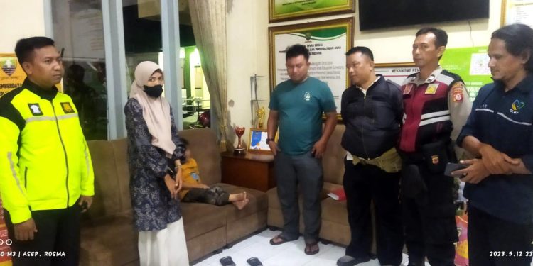 Dinsos Indramayu Pulangkan OT dari Sumedang