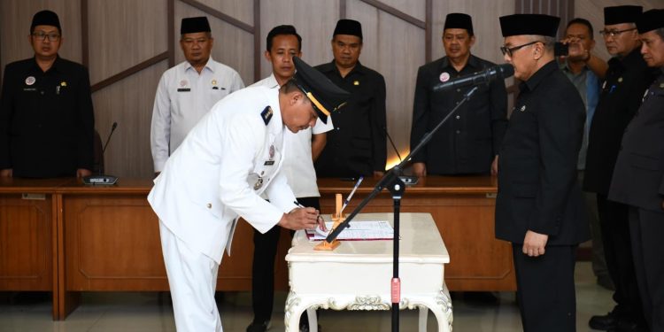 Sekda Indramayu Lantik Pejabat Administrasi