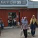 Kantor Pos Cabang Kandanghaur Salurkan Beras Bantuan