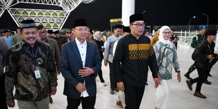 Bupati Indramayu Antar Penerbangan Calhaj Kloter Pertama di BIJB Menuju Tanah Suci Mekkah