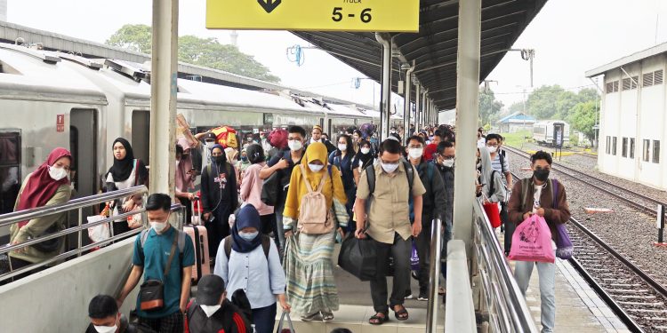Terhitung 12 Juni 2023, Persyaratan Naik KA Sudah Mulai Longgar