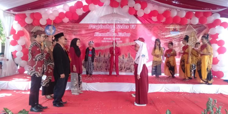 Perpisahan Siswa – siswi kelas VI Dan Kenaikan Kelas V SDN 1 Kepuh Diwarnai Semarak Seni Dan Drama Musikal.
