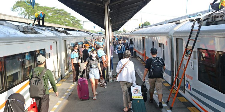 Antisipasi Libur Idul Adha 1444 H, KAI Daop 3 Cirebon Tambah Perjalanan KA Argo Cheribon