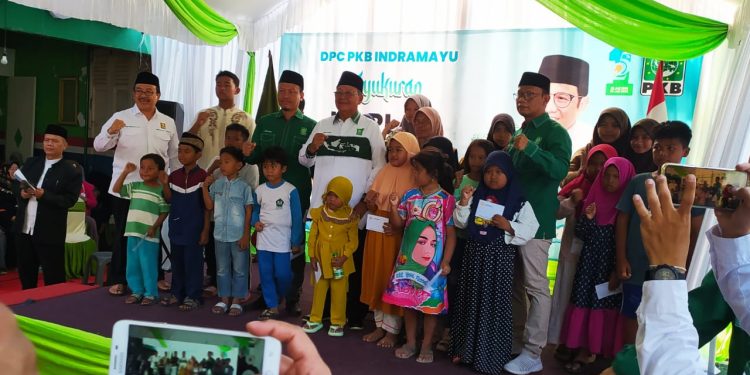 Syukuran Harlah ke-25, PKB Indramayu Santuni Ratusan Anak Yatim