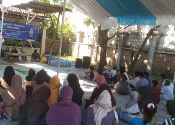 Berbagi di Muharram 1445 H, Hero dan Ratnawati Santuni Anak Yatim di Indramayu