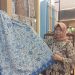 Kunjungi Stand Batik Indramayu, Jokowi Terpikat Motif Batik Sekar Niem dan Iwak Etong