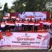 Bangkitkan Semangat Nasionalisme Bupati Indramayu Bagikan Bendera Merah Putih