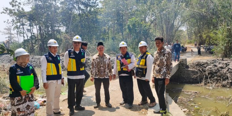 Pelaksanaan Pekerjaan Normalisasi Sungai Cibulu Diapresiasi Suma, SM Kuwu Desa Sende￼