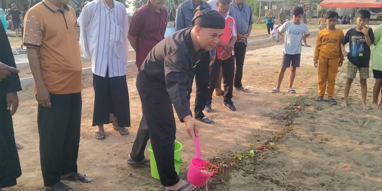 Melalui Do’a Bersama, Suma,SM Kuwu Sende Resmikan Lapangan Sepak Bola Mahameru