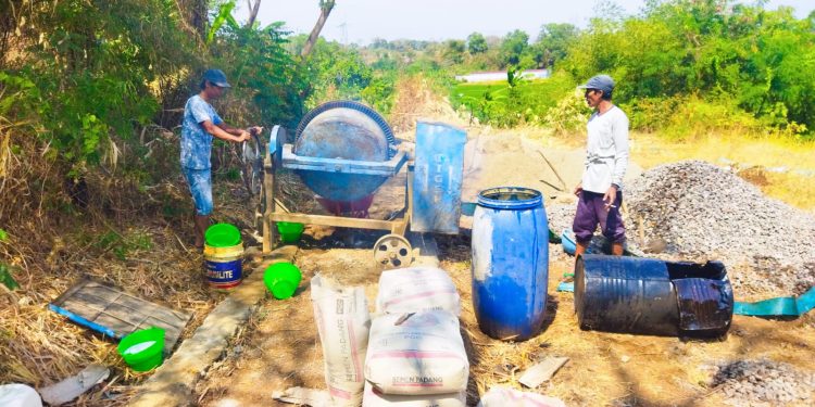 Cair Dana Desa dan BanProv, Pemdes Sampih Gelar Proyek JUT dan Jalan Lingkungan