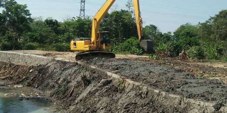 CV. Banyu Biru Kebut Pelaksanaan Pekerjaan Normalisasi/Restorasi Sungai Cibulu dan Utamakan Pekerjaan Sesuai RAB