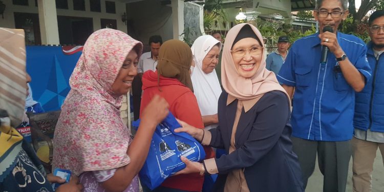 Minta Restu, Hj. Ratnawati Temui Warga Pepabri Sindang