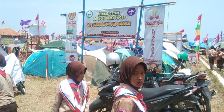 Siswa SD Hingga SMP Berkemah Di Buper Eretan Kulon