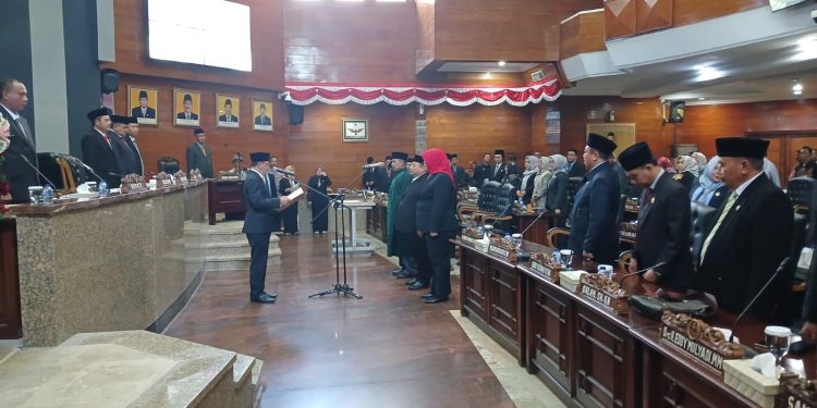 Astoro dan Lina Hilmia Resmi Dilantik Sebagai Anggota DPRD Indramayu PAW