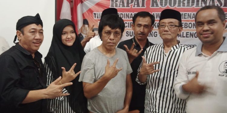 Adian Napitupulu Bangkitkan Semangat Relawan Ganjar di Cirebon.