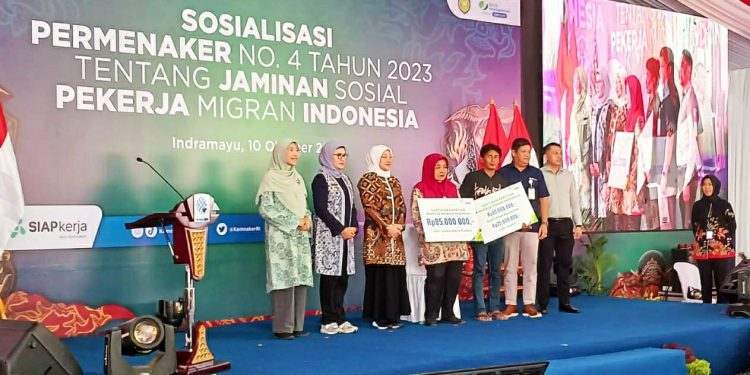 Lindungi TKLN, Menaker Luncurkan Permenaker Jaminan Sosial PMI 