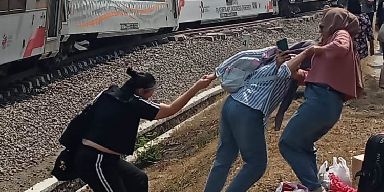 Pasca Anjloknya KA Argo Semeru, Jalur Hulu antara Stasiun Sentolo – Stasiun Wates Sudah Dapat Dilalui Kereta Api