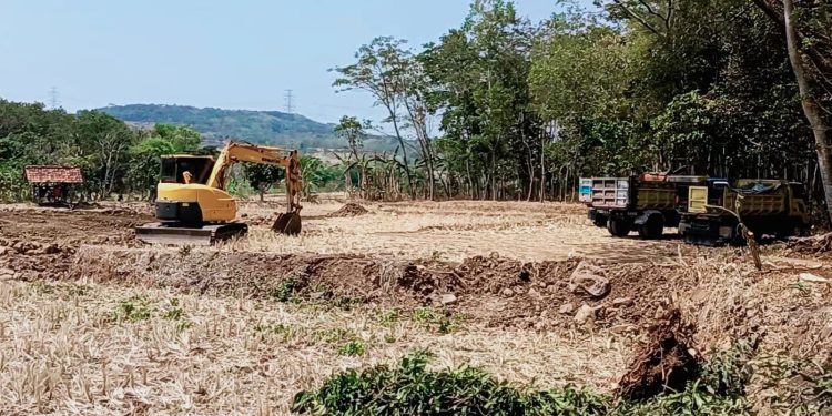 Aktifitas Galian Tanah Di Desa Windujaya,Apakah Berizin ?