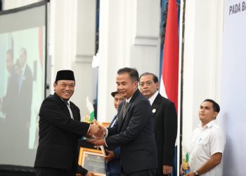 Kabupaten Cirebon Raih Penghargaan Kabupaten Informatif pada Anugerah Keterbukaan Informasi Publik Tingkat Jawa Barat Tahun 2023