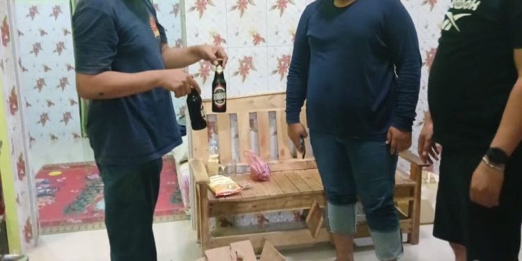 Jual Miras Berkedok Toko Serba Ada,Polres Indramayu Sita Ribuan Botol Minuman Keras