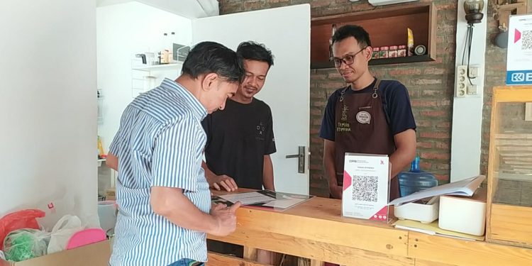 Berdayakan Disabilitas, CSR Unit VI Balongan Suport Kedai Kopi Teman Istimewa Tuna Rungu