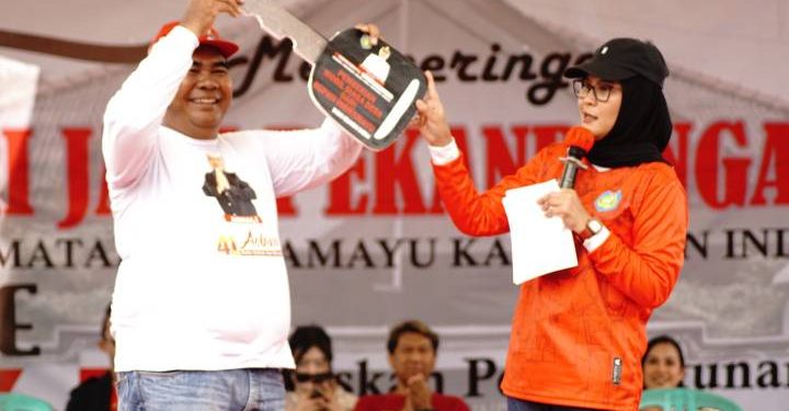 Hari Jadi Ke 41 Desa Pekandangan Jaya,  Bupati Sawer Mobil Suaga