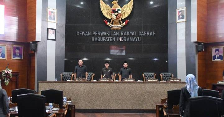 Gelar sidang Paripurna Atas Penyampaian Hasil Kajian BAPEMPERDA  Terhadap Dua Raperda