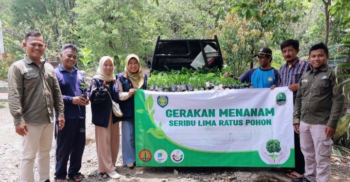 Aksi Peduli Lingkungan, Patriot Desa Kabupaten. Indramayu Tanam 1500 Pohon