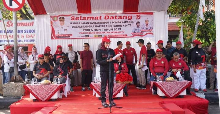 Gerak Jalan Santai HUT PGRI Dan HGN  2023 Kecamatan Indramayu Berlangsung Meriah