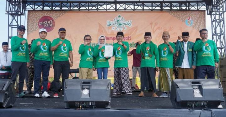 Bupati Indramayu Bercengkrama Dengan Ribuan Santri