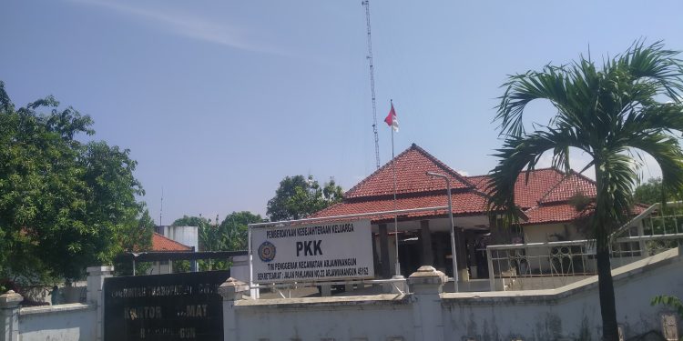 Terkait Dana Siltap, Dedi Efendi,S.Sos, MM Camat Arjawinangun Janji Akan Panggi Pemdes Geyongan