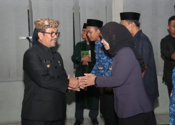 Lantik 93 PNS dan PPPK Tenaga Teknis, Bupati Imron: Berikan Kontribusi Positif pada Kabupaten Cirebon