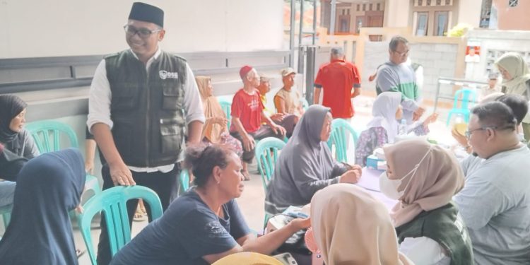 Kampanye Keempat, Caleg PKB Bantu Warga Berikan Pengobatan Gratis