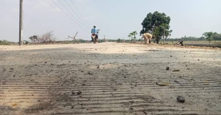 Bupati Indramayu Serius Benahi Infrastruktur , Jalan Situbolang Rampung Di Betonisasi