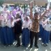 Siswa Siswi Kelas 8 SMPN 3 dan SMPN 2 Gegesik Mendapat Tumbler dan Box/Kotak Makan.
