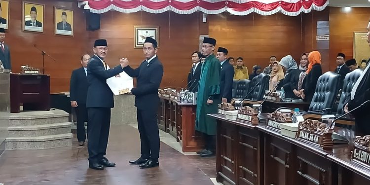 PAW, Sugiono Resmi Dilantik Sebagai Anggota DPRD Indramayu