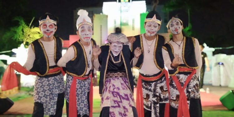 Punakawan Cirebon Gelar Sosialisasi Gempur Rokok Ilegal 