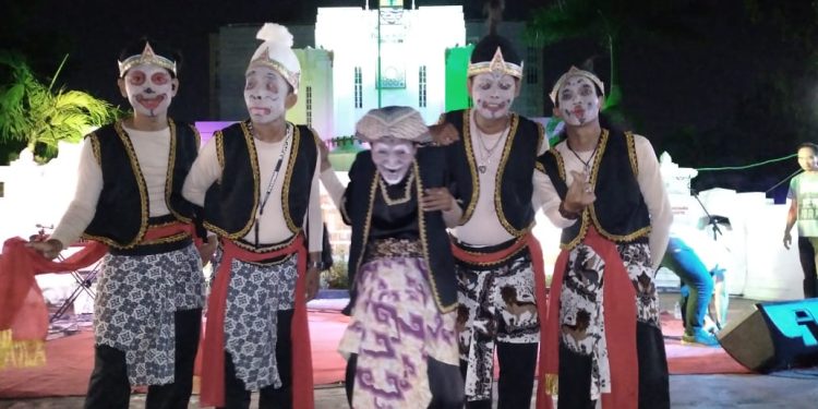 Punakawan Cirebon Gelar Sosialisasi Gempur Rokok Ilegal 