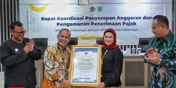 Bupati Indramayu Kembali Raih Penghargaan, Kini Penghargaan dalam Pengelolaan Keuangan