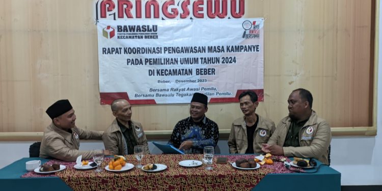 Gelar Rakor Pengawasan, Panwascam Beber Siap Suksesi Pemilu 2024.