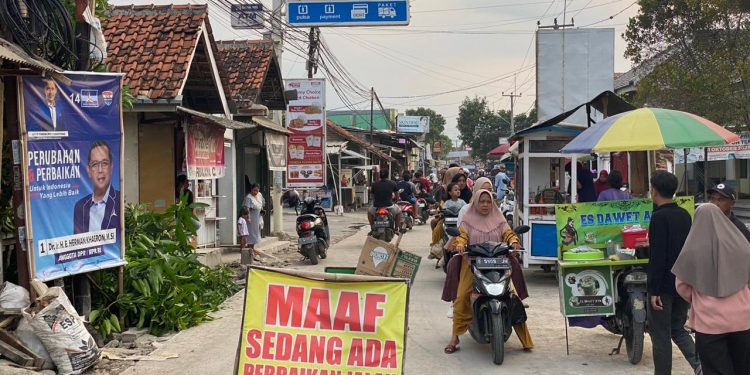 Proyek Betonisasi Jalan Klangenan-Panguragan Diduga Mandeg dan Tidak Transparan