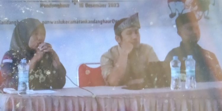 Panwaslu Kecamatan Kandanghaur Benahi APK