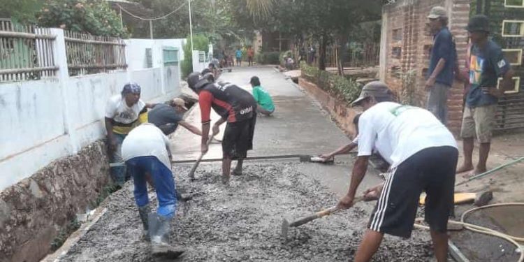 Di Penghujung Tahun 2023, Pemdes Tuk Karangsuwung Bangun Jalan Rabat Beton