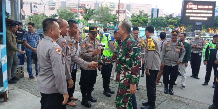 Dandim 0614/Kota Cirebon Kirim 76 Personel di Pos Nataru 2023 – 2024