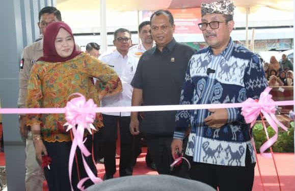 Bupati Cirebon Resmikan Pasar Jamblang