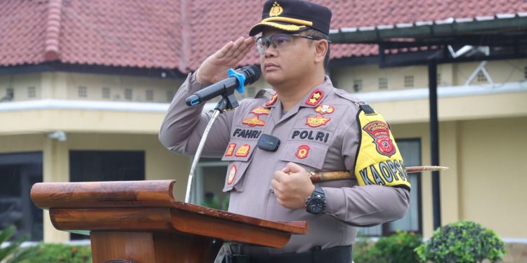 Kapolres Pimpin Upacara kenaikan pangkat 89 personil .
