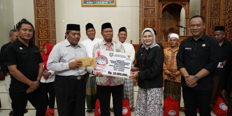 Bupati Indramayu  Pertegas Tata Kelola Pemerintahan Desa